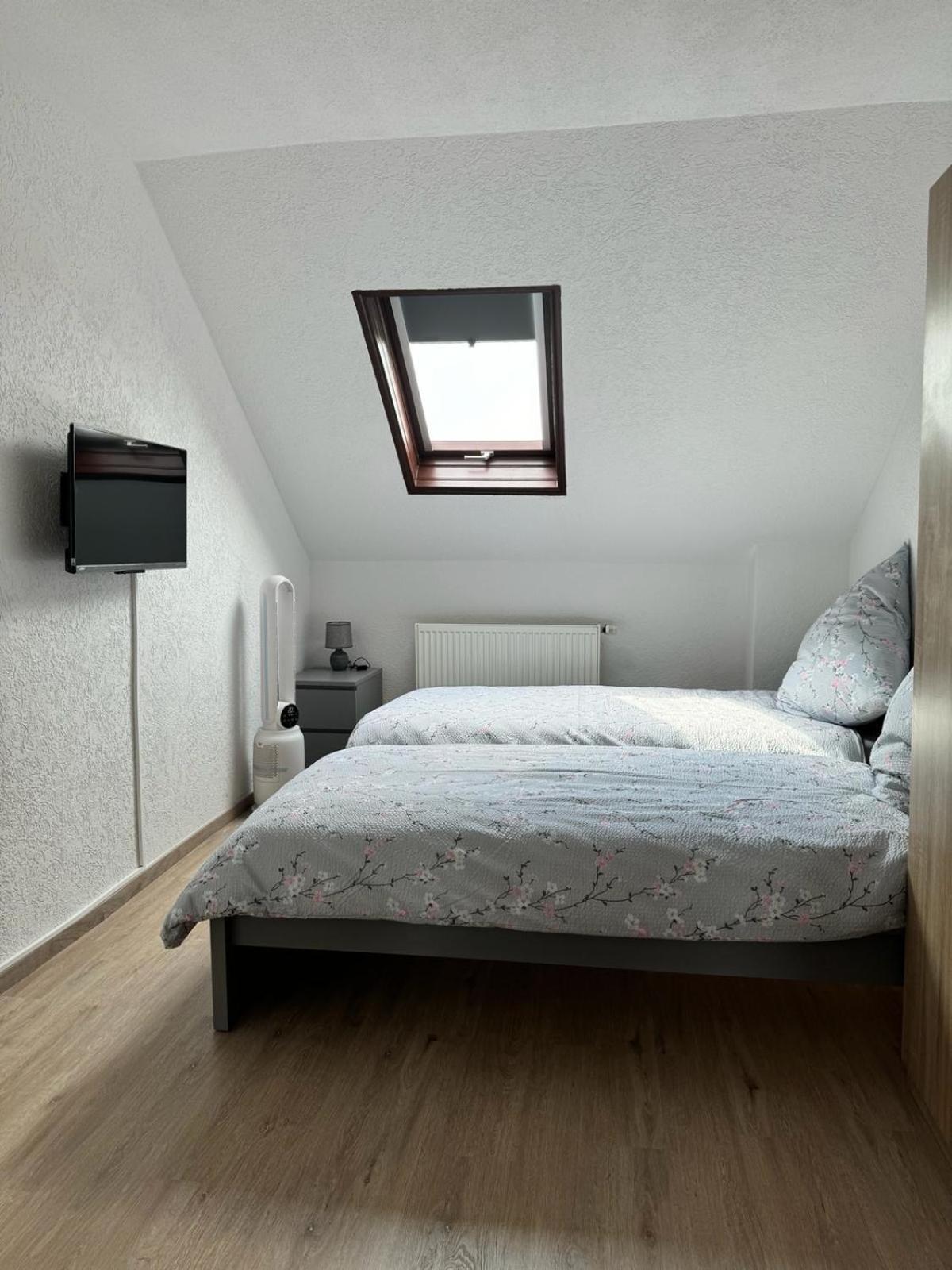Moderne Wohnung In Eutritzsch ライプツィヒ エクステリア 写真